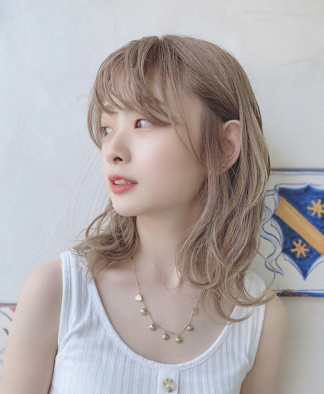 ミルクティーベージュヘア総まとめ 明るめ 暗め おしゃれ見せスタイルサンプル集 ホットペッパービューティーマガジン ミルクティーベージュヘア総まとめ 明るめ 暗め おしゃれ見せスタイルサンプル集 ホットペッパービューティーマガジン