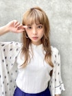 愛されブロンドロングヘア