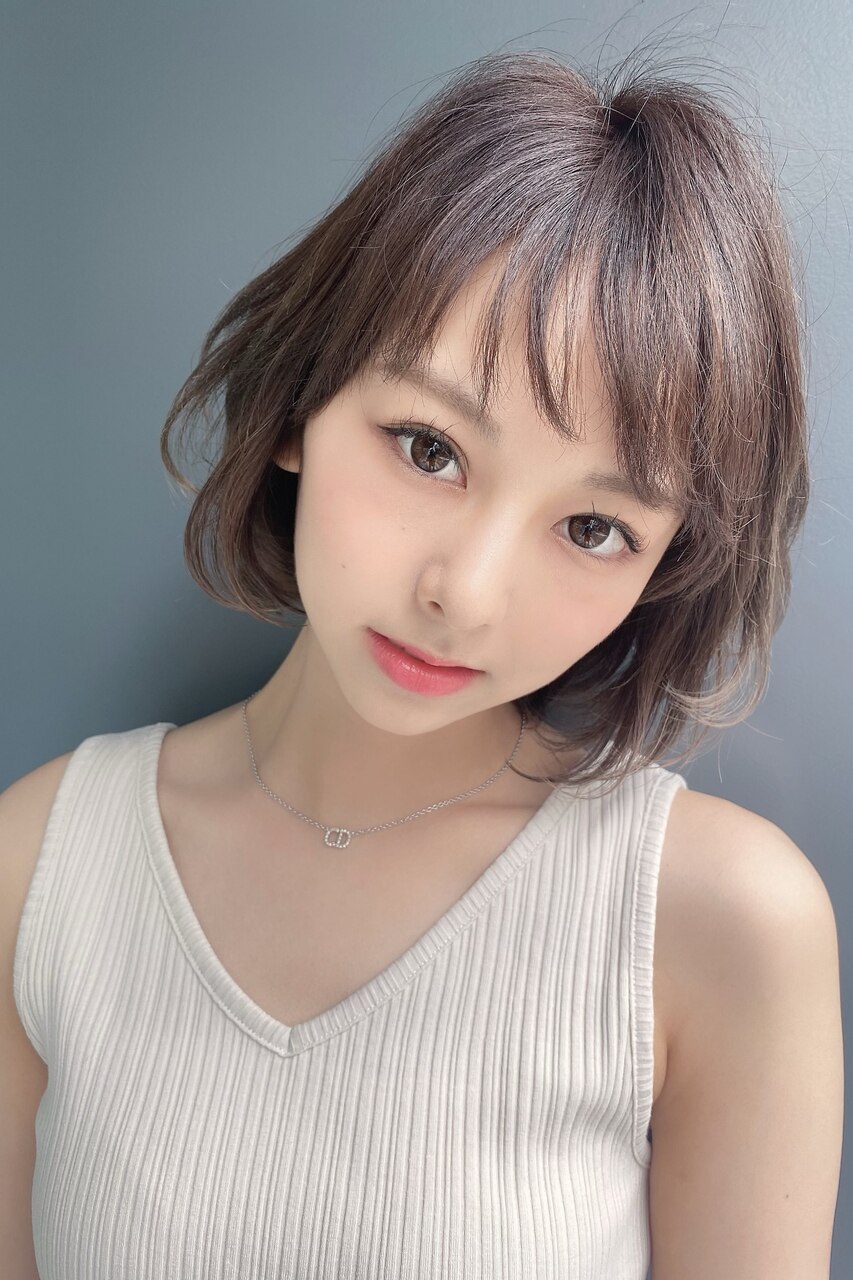 ココアブラウンの斜め前髪のショートボブ♪藤沢2