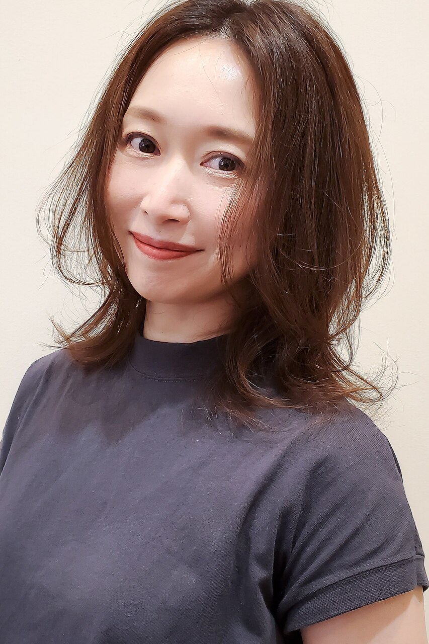 外ハネミディアムウルフ
