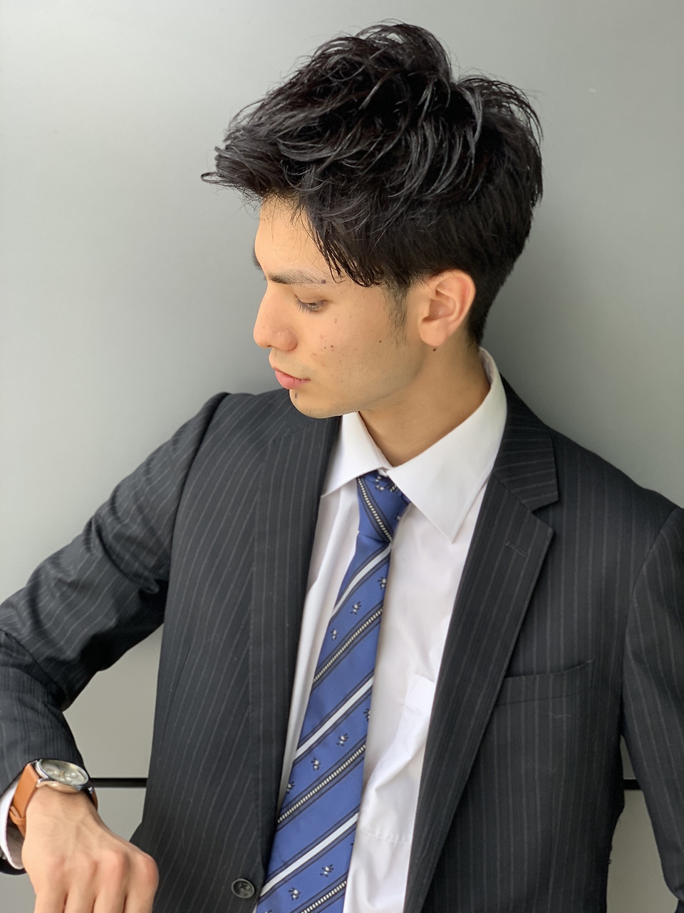 ツーブロック爽やかアップバングショート