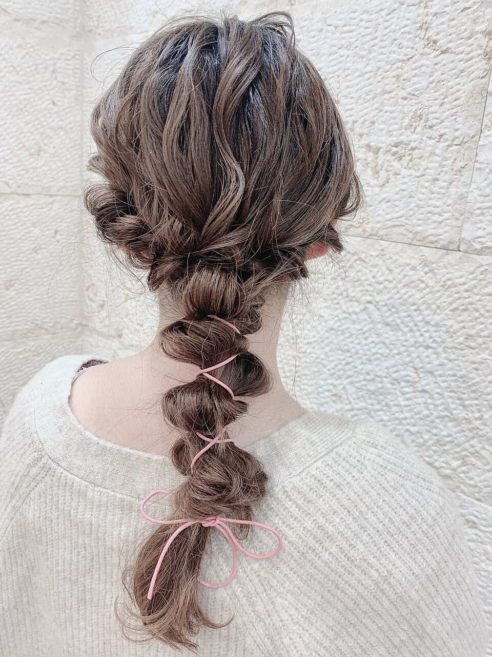 セミロング向け簡単ヘアアレンジ特集 やり方からおすすめスタイルまで ホットペッパービューティーマガジン セミロング向け簡単ヘアアレンジ特集 やり方からおすすめスタイルまで ホットペッパービューティーマガジン