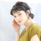 カジュアルダウンなお呼ばれヘアに カチューシャヘアアレンジ