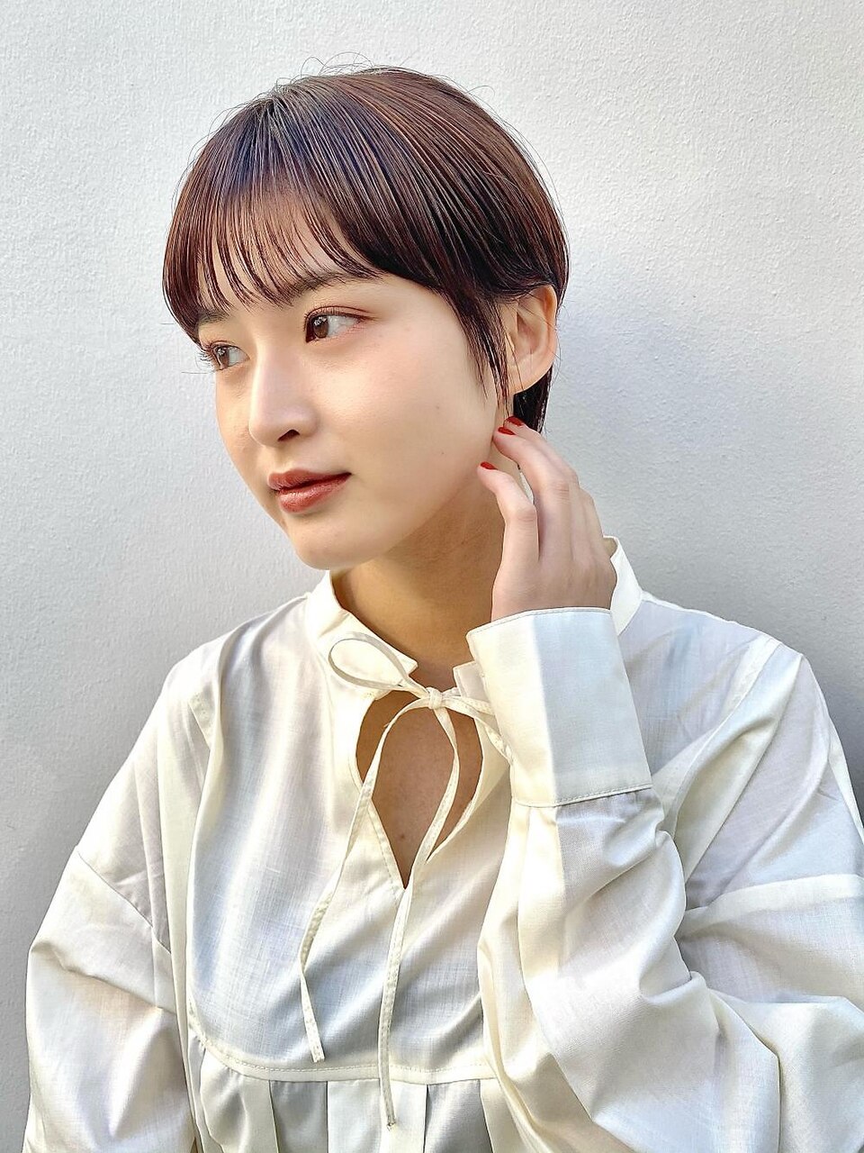 20代 シンプルショート マロンブラウンカラー