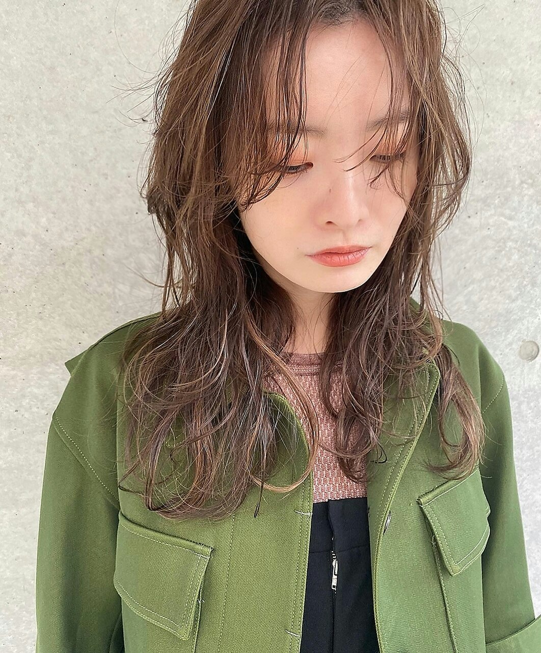 ロング向けウルフカット大全 前髪ありなしの髪型にネオウルフやマッシュウルフなど ホットペッパービューティーマガジン ロング向けウルフカット大全 前髪ありなしの髪型にネオウルフやマッシュウルフなど ホットペッパービューティーマガジン