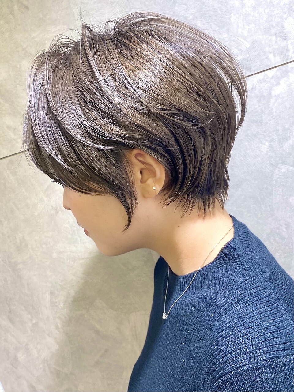 大人かわいい、耳掛け、小顔ショートボブ、ココアブラウン