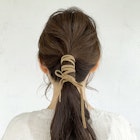 紐テールアレンジ_オリーブカラーセミウェットウェーブ_37590