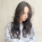 ふんわりウェーブロング_オリーブカラーハイライトカラー_96523