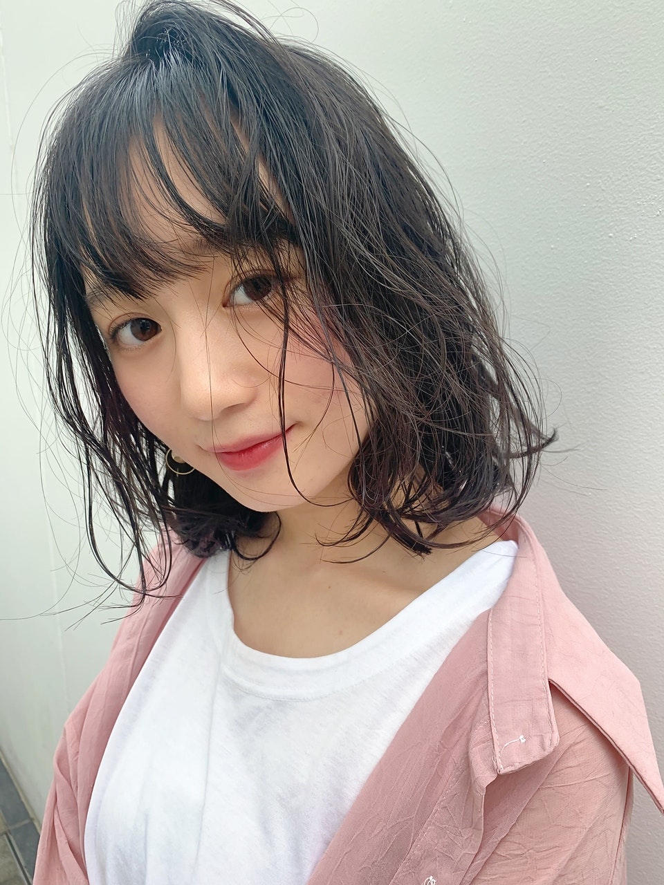 黒髪 ミディアム ポイントを押さえて垢抜けヘアに おしゃれスタイルを大紹介 ホットペッパービューティーマガジン