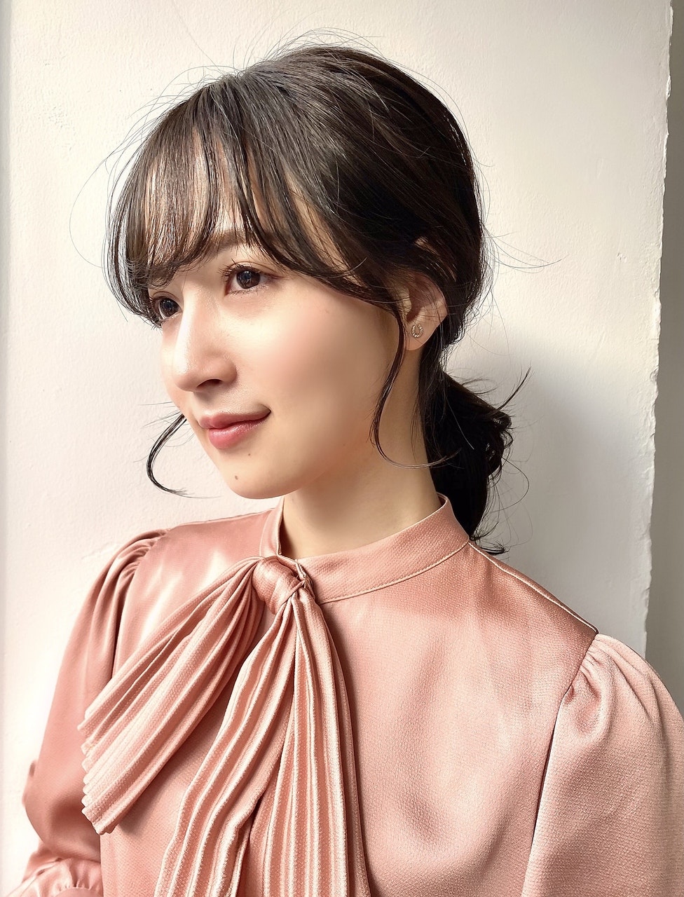 オフィスのまとめ髪ならコレ きちんとしていておしゃれなヘアで大人女性に ホットペッパービューティーマガジン オフィスのまとめ髪ならコレ きちんとしていておしゃれなヘアで大人女性に ホットペッパービューティーマガジン