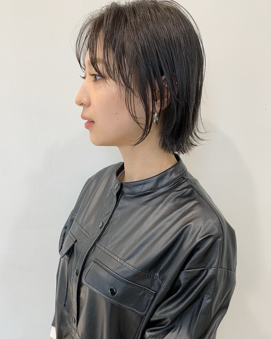 ダークグレイ × ウルフボブ【Top stylist 海野 健造】