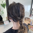 大人かわいい ポニーテール おくれ毛 小顔 清楚 ナチュラル