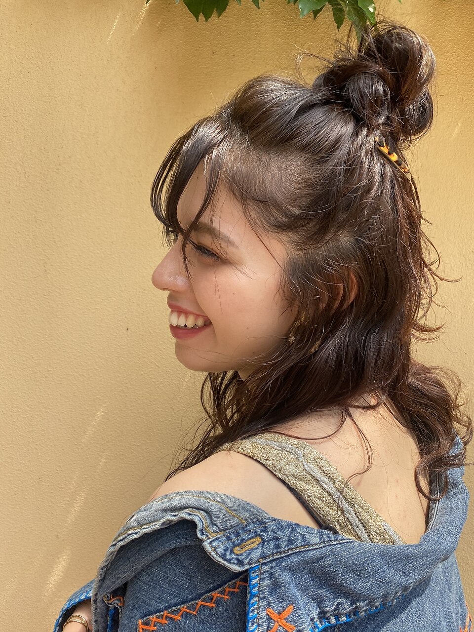 お団子ヘアアレンジ　ホワイトアッシュ　佐々木