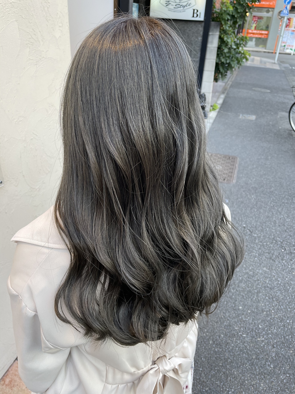 21年夏 透け感あふれる軽やかヘアカラーで透明度upを狙おう 明るめ 暗めもたっぷりご紹介 ホットペッパービューティーマガジン
