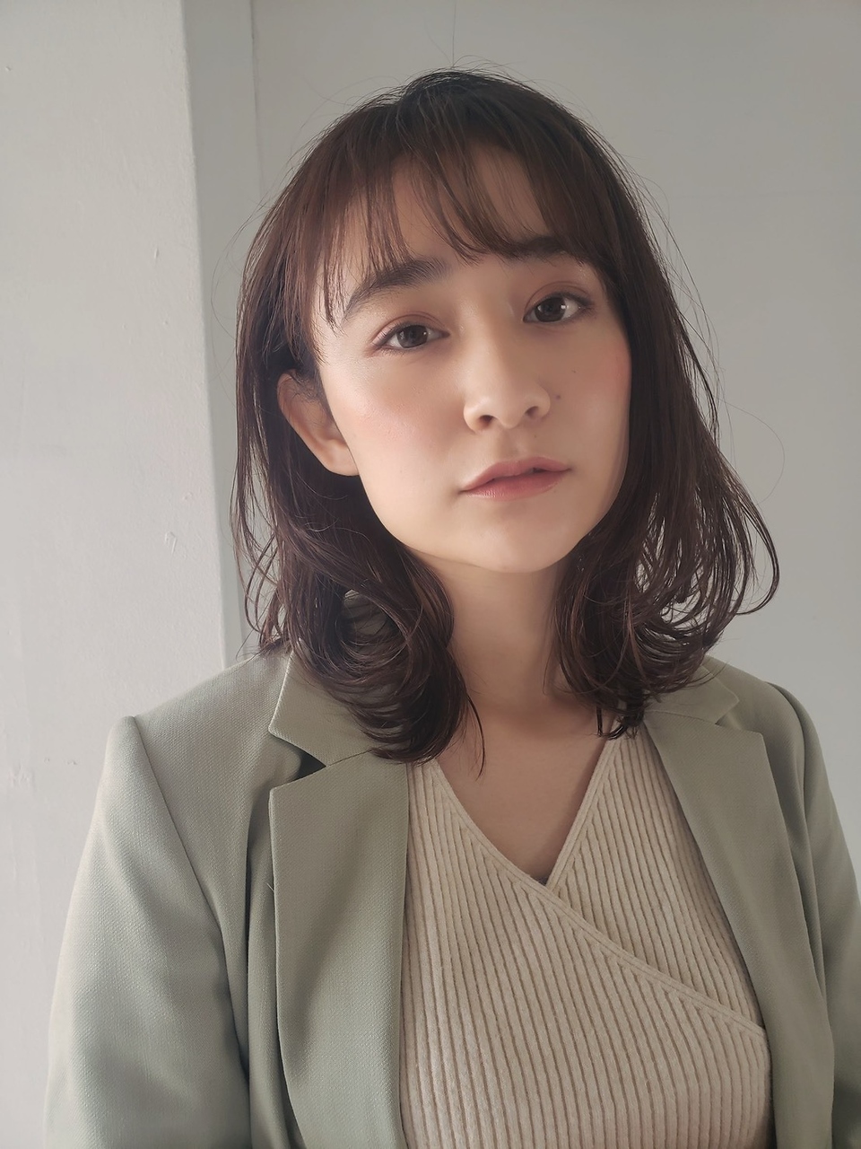 20代30代オススメ☆シースルー大人ミディヘア『air-AOYAMA榊原』