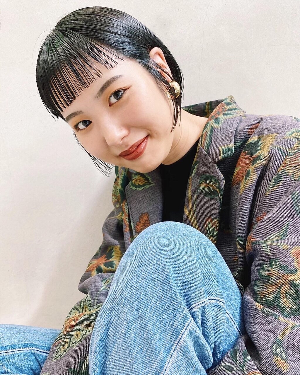 【早瀬忍　梅田中津】オン眉ぱっつん前髪×暗髪ショートボブ