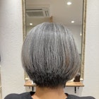 グレイヘア×ショートスタイル