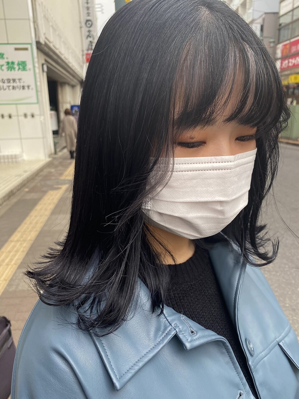 顔まわりにポイントカラー◎