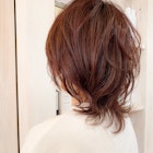 福山市キャアリー人気外ハネウルフヘアハニーラベンダー/ピンク