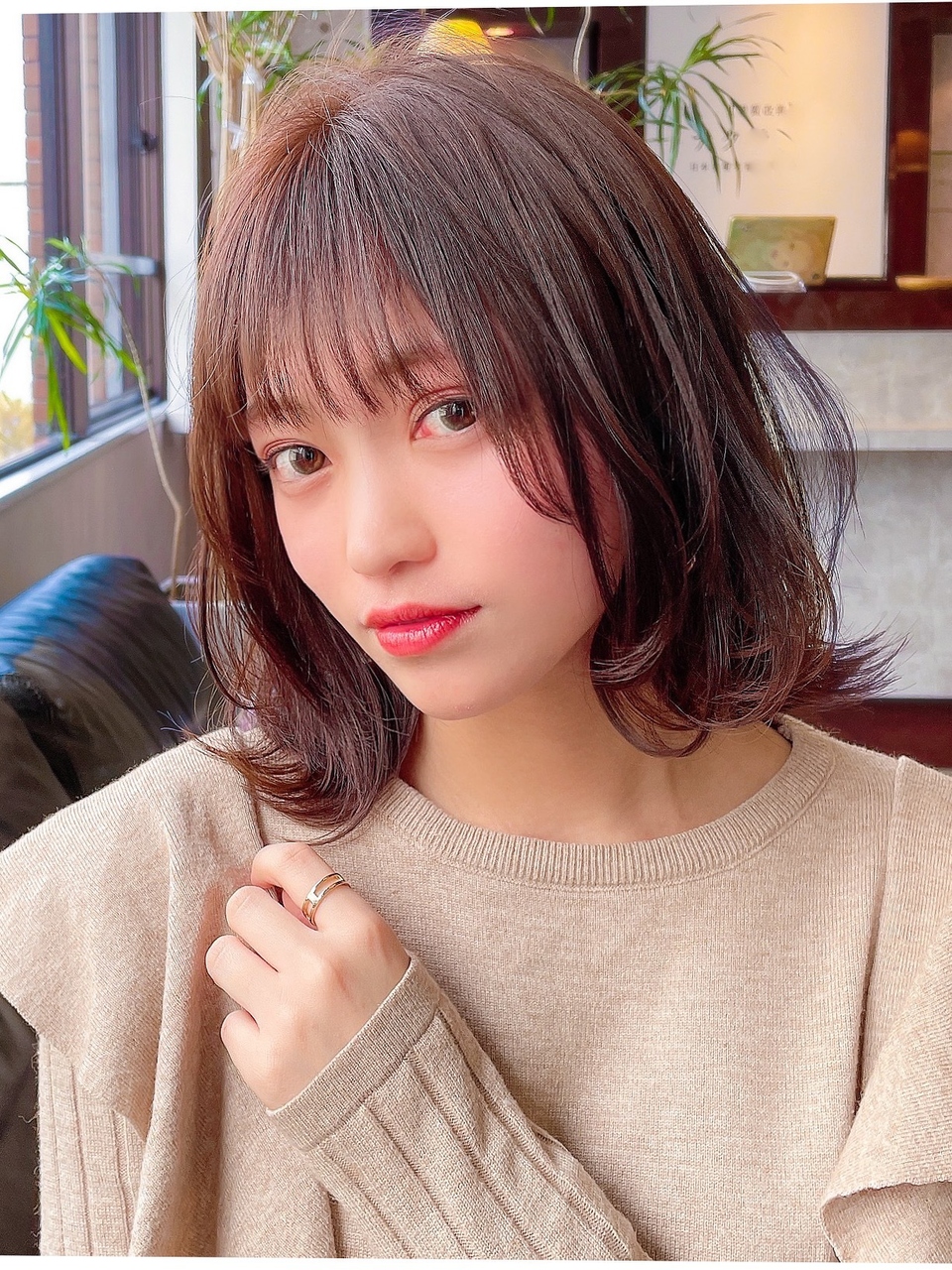 レイヤーボブ で抜け感たっぷり シルエット レングス別おすすめスタイル集 ホットペッパービューティーマガジン レイヤーボブ で抜け感たっぷり シルエット レングス別おすすめスタイル集 ホットペッパービューティーマガジン