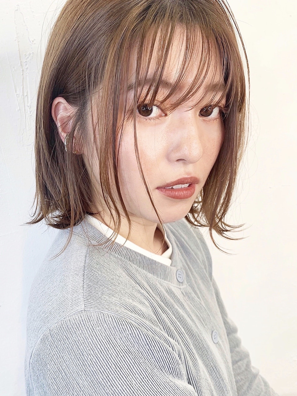 今っぽヘアを作る鍵は前髪 シースルーバング 切り方のポイント解説 おすすめスタイル特集 ホットペッパービューティーマガジン 今っぽヘアを作る鍵は前髪 シースルーバング 切り方のポイント解説 おすすめスタイル特集 ホットペッパービューティーマガジン