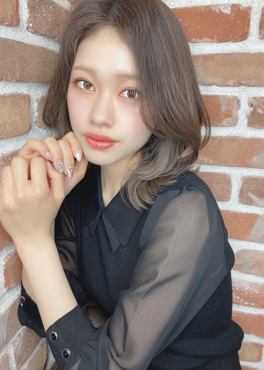 小顔ミディアム韓国風レイヤー