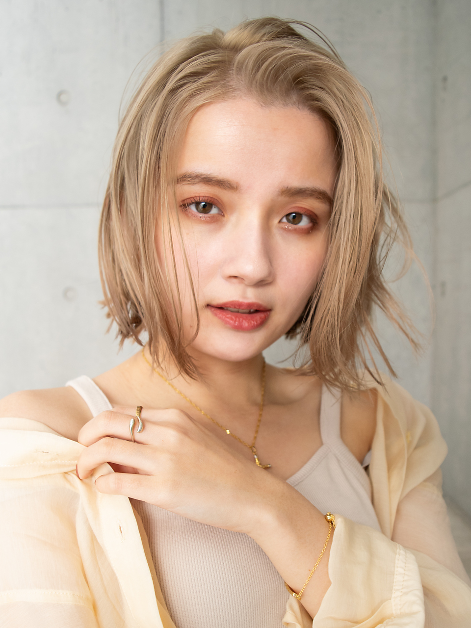 外国人風ニュアンスボブ＃ホワイトアッシュ