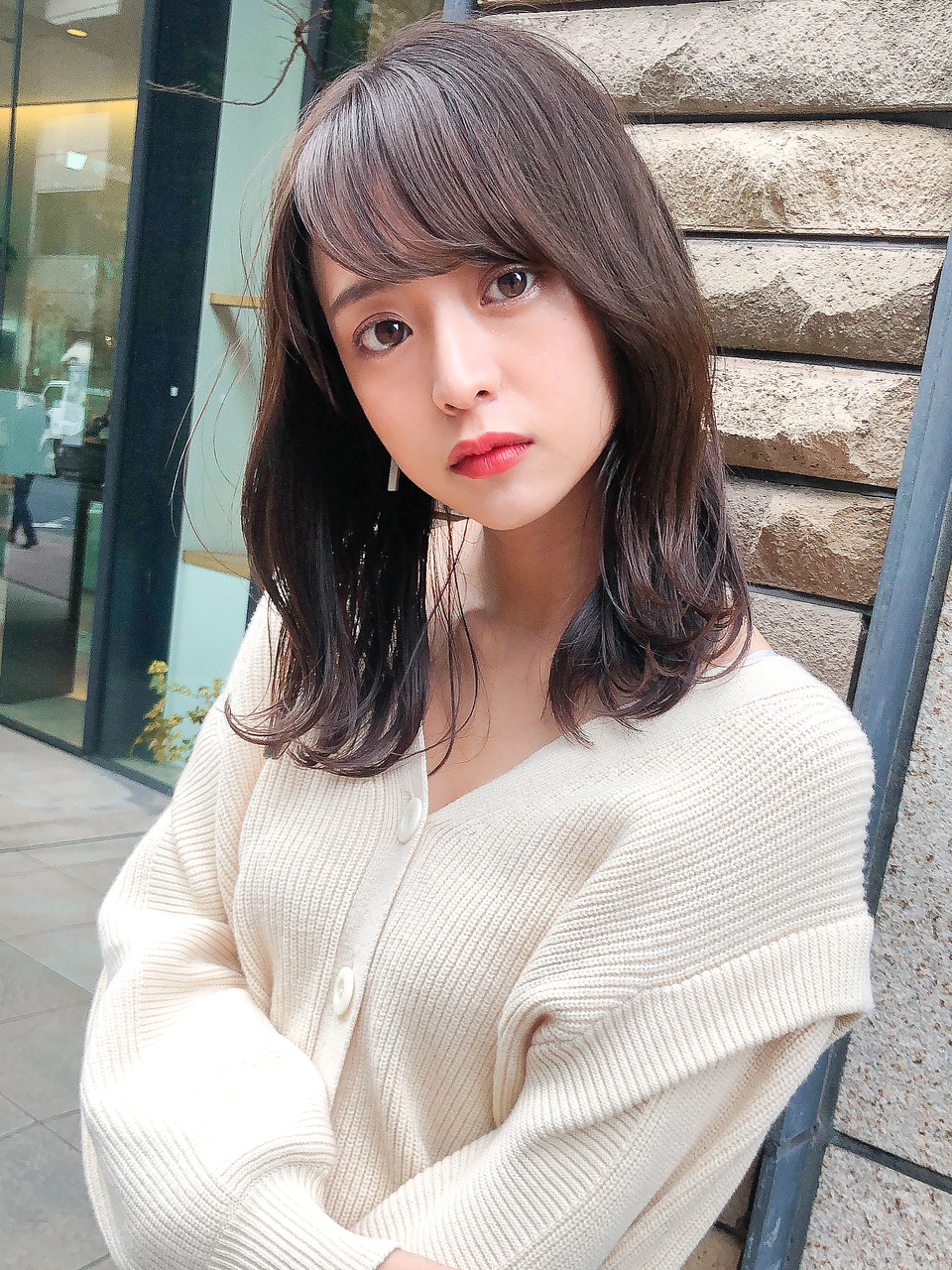 【谷 賢二】ホワイトアッシュ小顔メルティカラーエアリーミディ