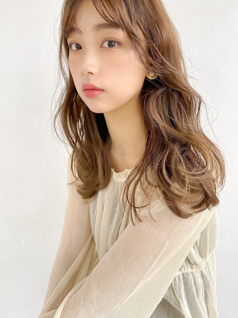 ムルギョル巻きとは?髪型の特徴と巻き方のイラスト解説&レングス別ヘアカタログのサムネイル画像