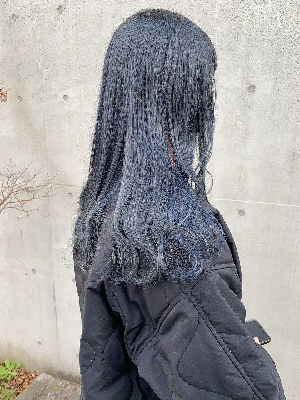 2023年も青髪が気になる！ブルー系ヘアカラーの種類とブリーチの有無別サンプル集｜ホットペッパービューティーマガジン