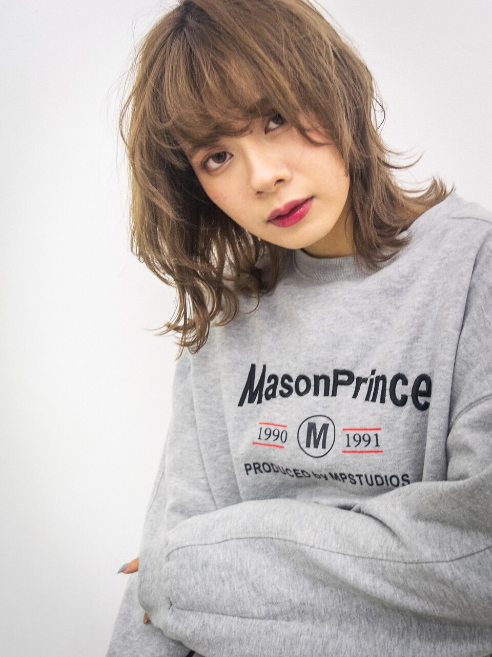 "外国人風アッシュブラウン　くびれミディ　ミルクティー"