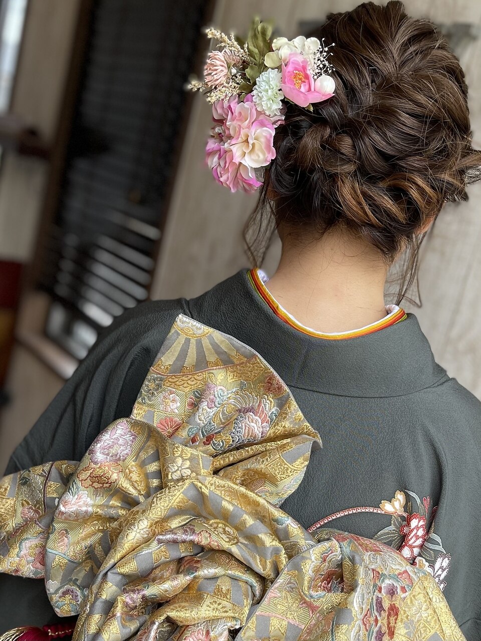 ロングヘア向け 成人式にしたい晴れ姿にぴったりなヘアアレンジ特集 王道スタイルから個性派まで ホットペッパービューティーマガジン