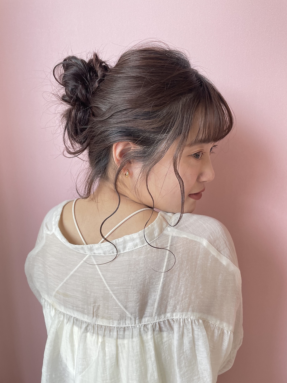 お団子ヘアの作り方講座 イラストで学ぶ簡単アレンジとスタイルバリエーション ホットペッパービューティーマガジン