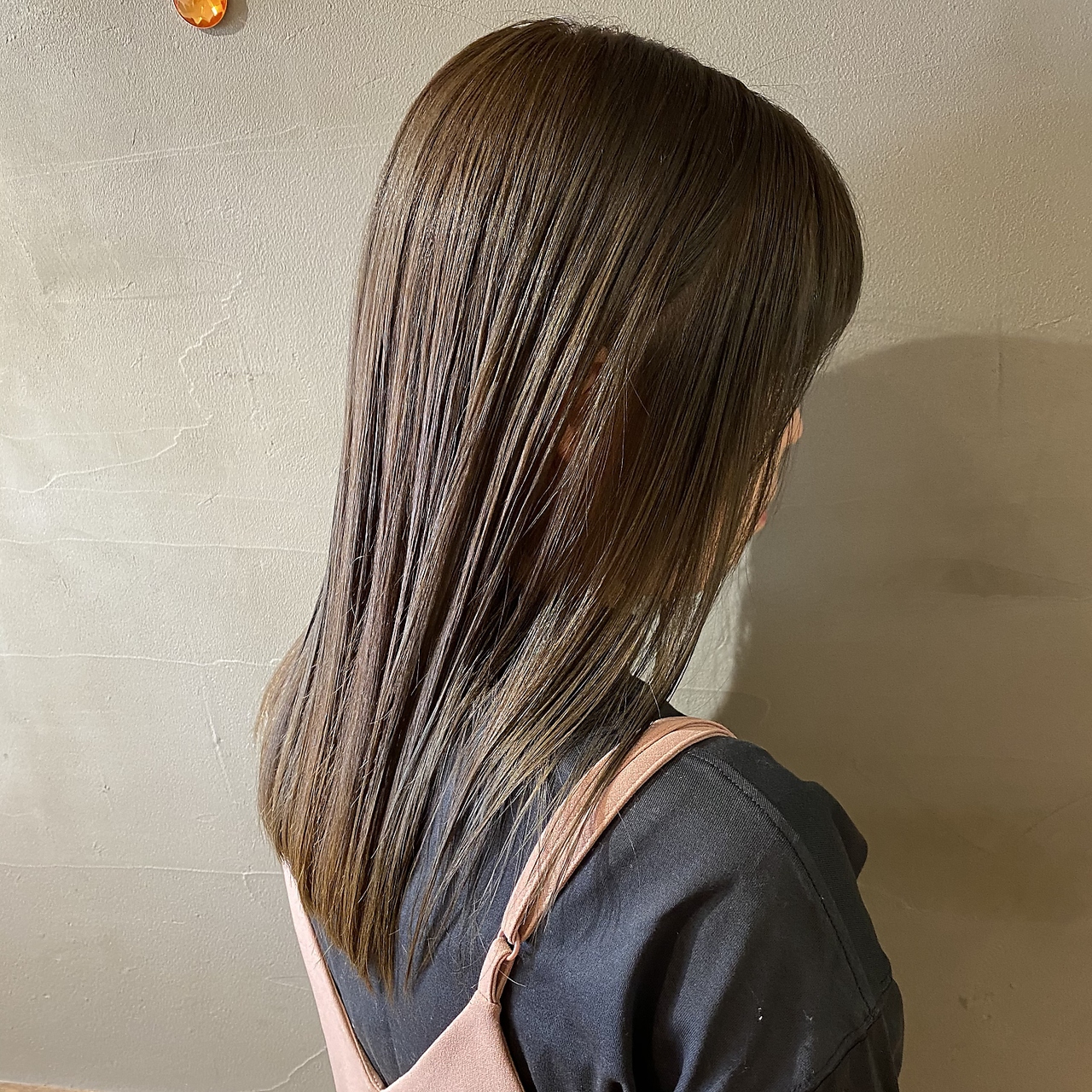 21年夏 旬のヘアカラーカタログ 日差しに映えるほんのりカラー 髪色長持ちのポイントも ホットペッパービューティーマガジン 21年夏 旬のヘアカラーカタログ 日差しに映えるほんのりカラー 髪色長持ちのポイントも ホットペッパービューティーマガジン