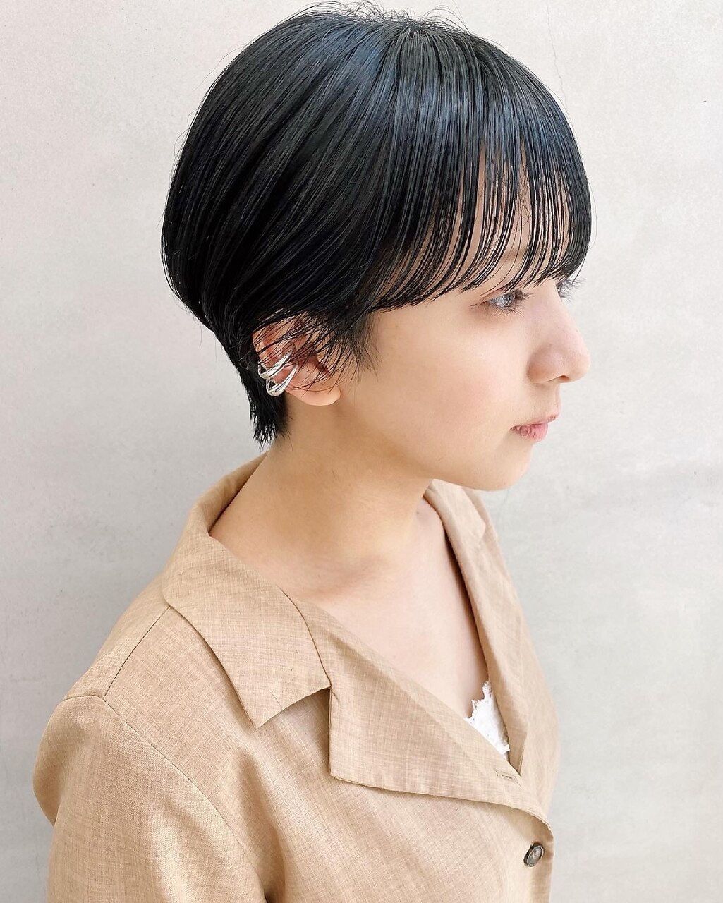 垢抜け黒髪ショート最旬版 前髪の有無から顔型別までニーズ別まとめ ホットペッパービューティーマガジン