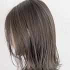 スモーキーグレー