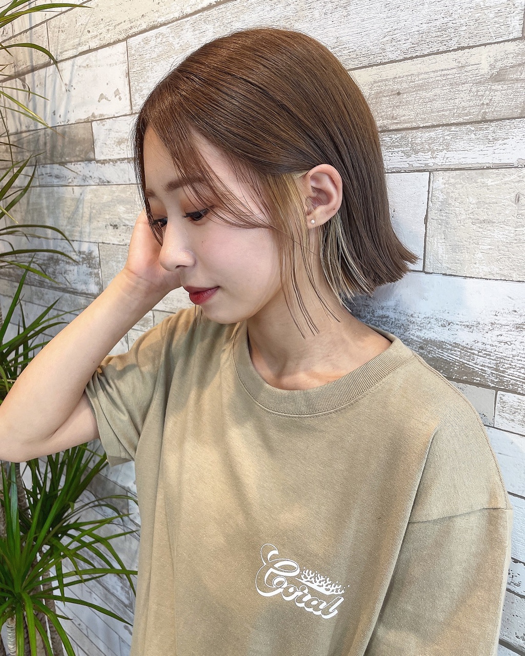 【Coral】切りっぱなしボブ＆インナーベージュカラー