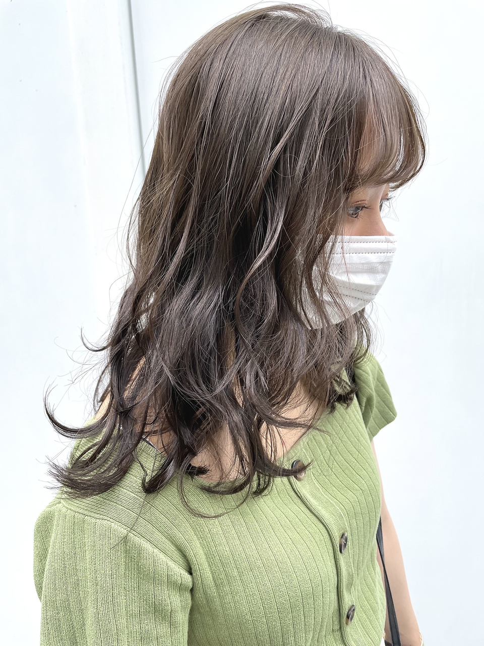 21年秋 トレンドヘアカラー特集 透け感を携えたくすみカラーで上品に大人っぽく ホットペッパービューティーマガジン