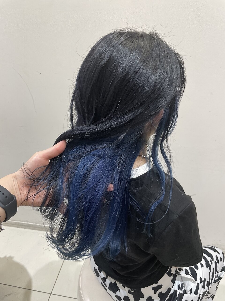 22年 青髪が気になる ブルー系ヘアカラーの種類とブリーチの有無別サンプル集 ホットペッパービューティーマガジン