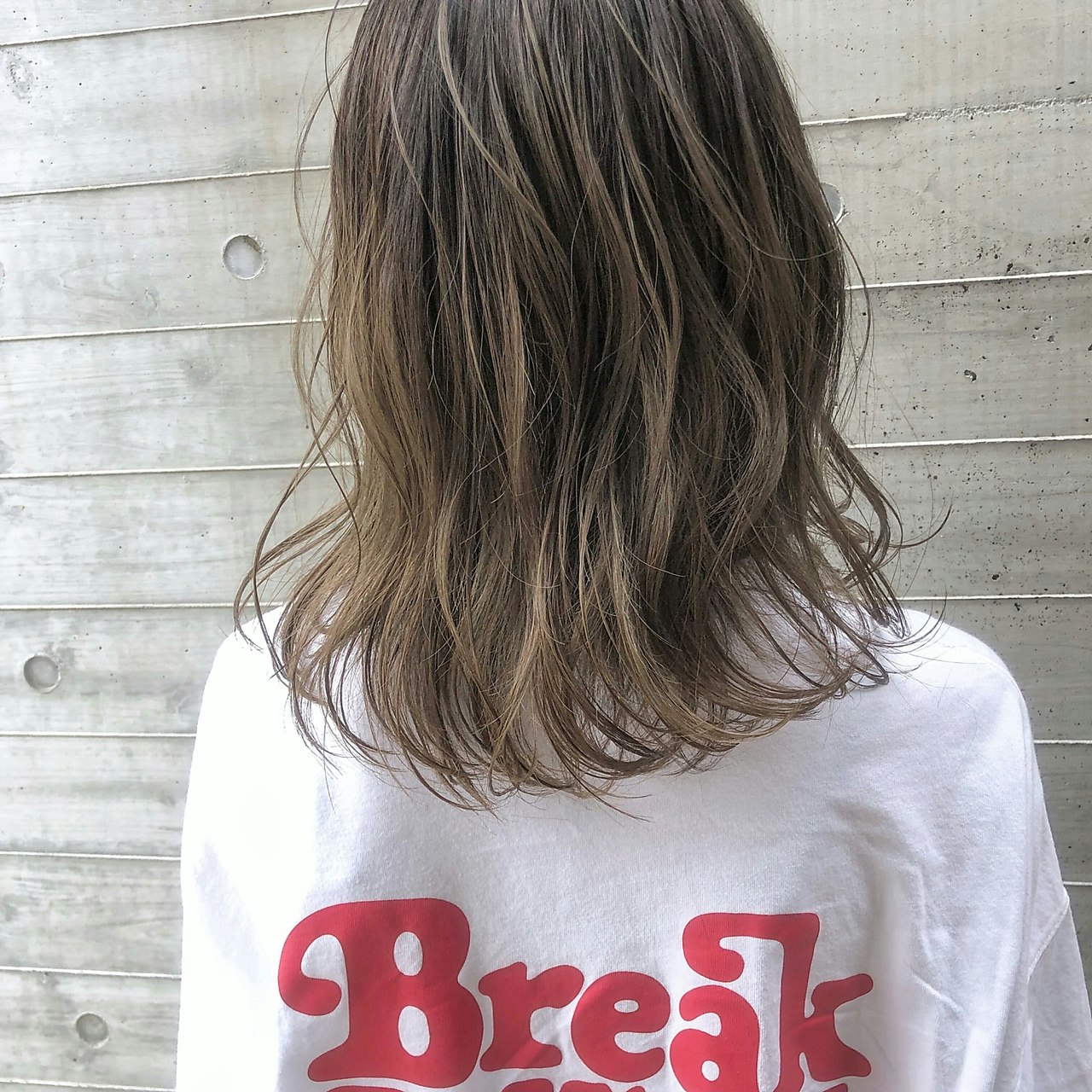 21年最旬 グラデーションカラーでこなれ感をget 今っぽヘアが叶うおすすめスタイル集 ホットペッパービューティーマガジン