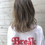 ヘアマニキュアって何 特徴やヘアカラーとの違いを解説 ホットペッパービューティーマガジン