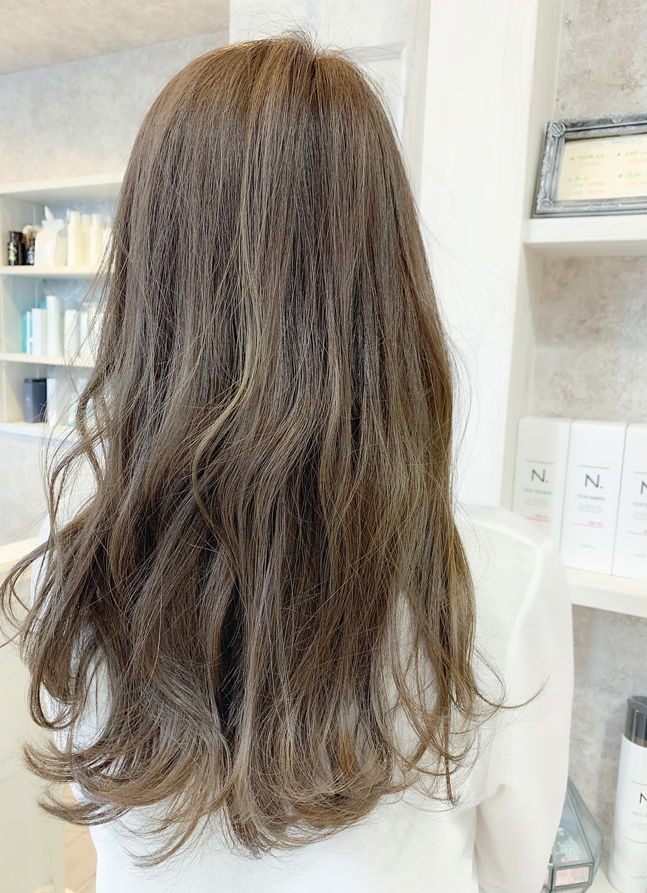 福山市美容室Caary人気 かきあげロング・ミントベージュ