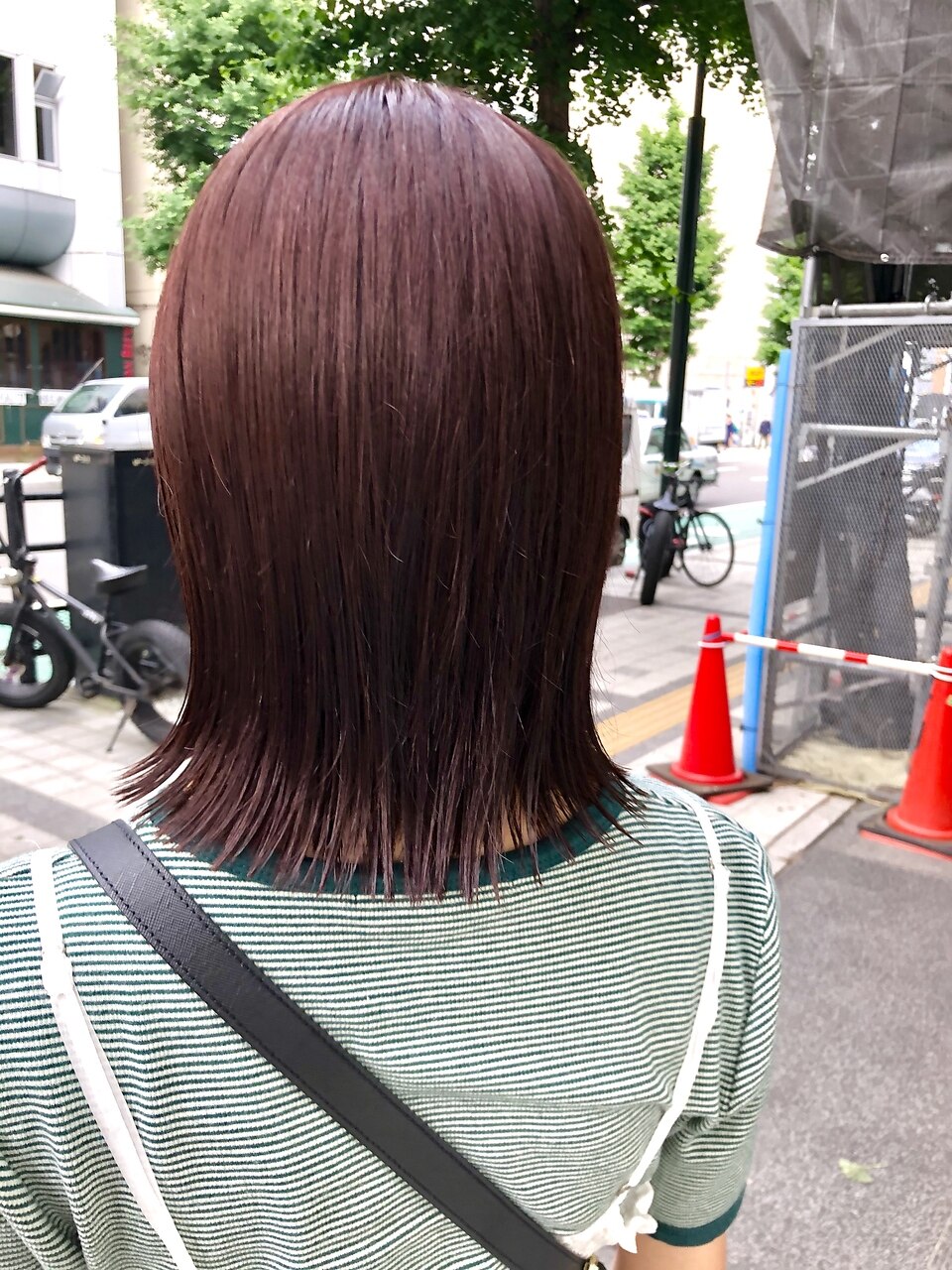 切りっぱなしボブ　パープル　札幌ボブ　透明感　