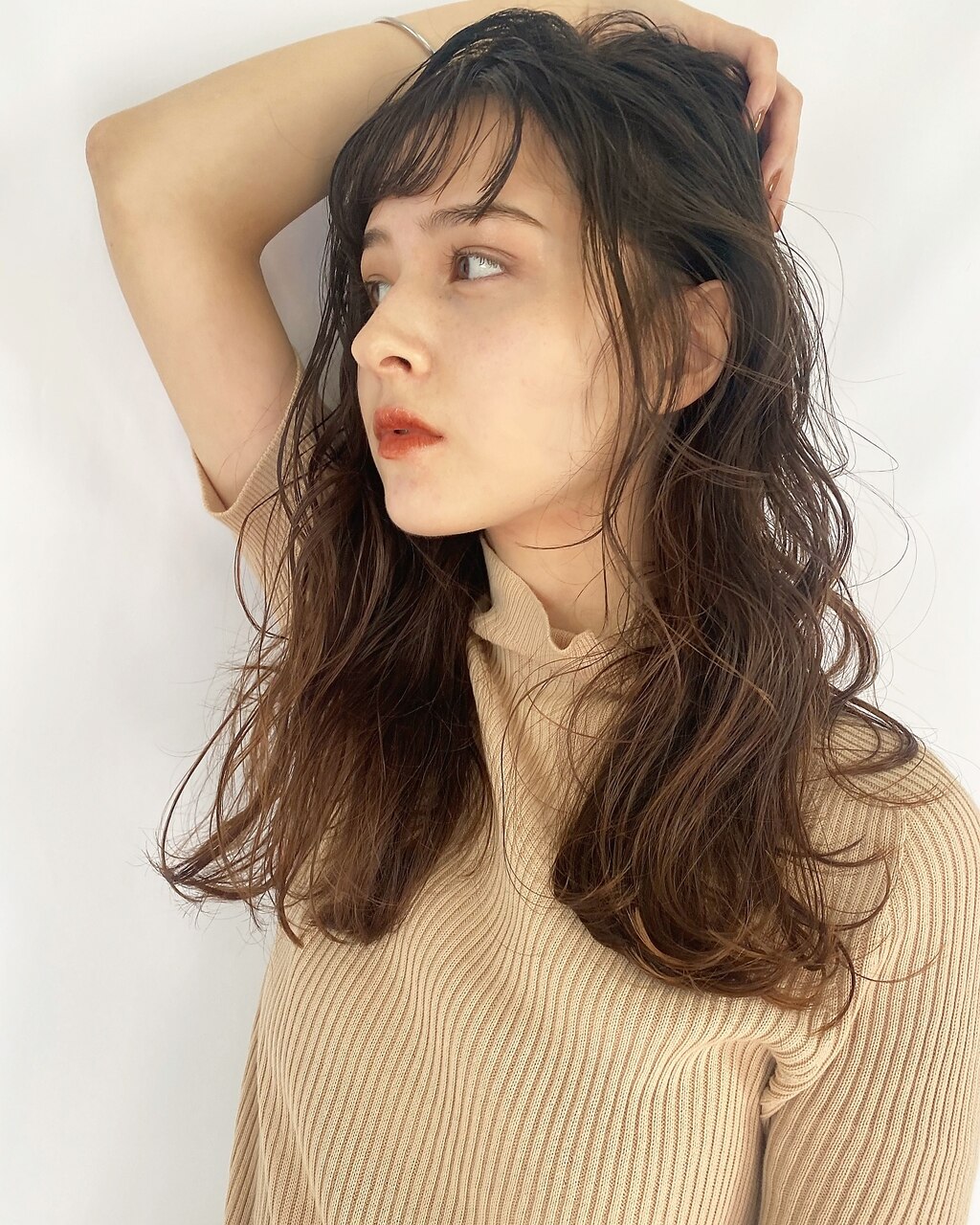 かきあげ可愛いセミロングヘアー