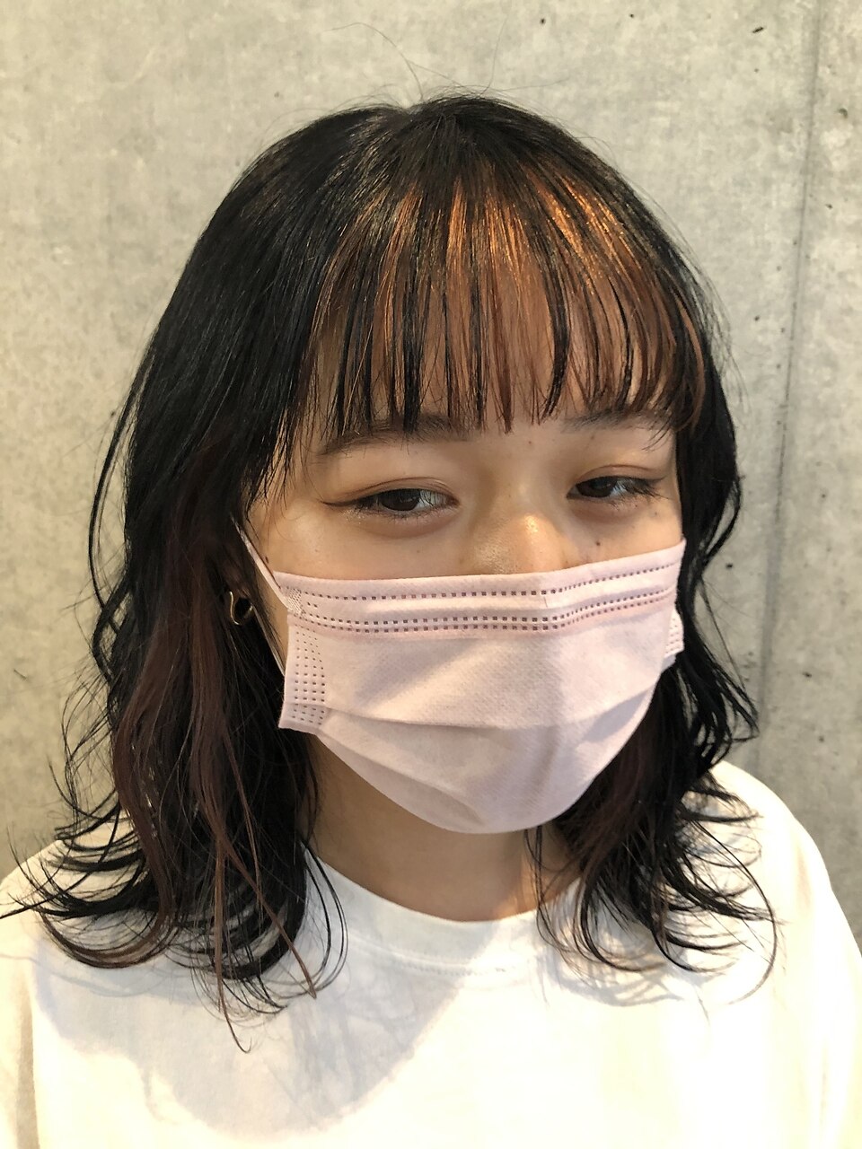 インナーカラーは 前髪入れがアツい 気になるバングカラーの特徴 おすすめ配色カタログ ホットペッパービューティーマガジン