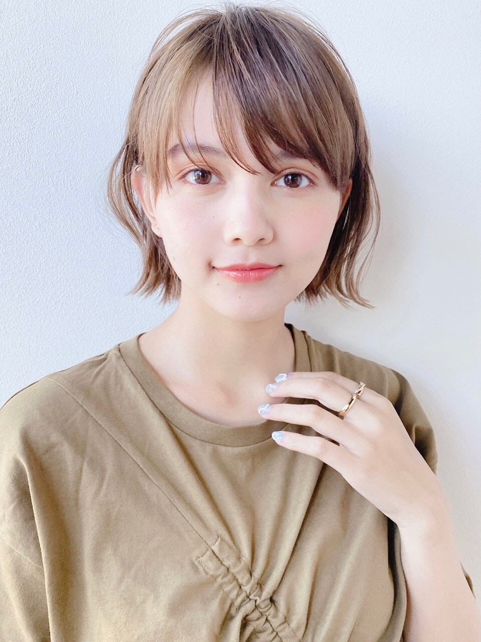 ベース顔に似合う髪型は ベース型さん向けヘアのポイント レングス別サンプル集 ホットペッパービューティーマガジン ベース顔に似合う髪型は ベース型さん向けヘアのポイント レングス別サンプル集 ホットペッパービューティーマガジン