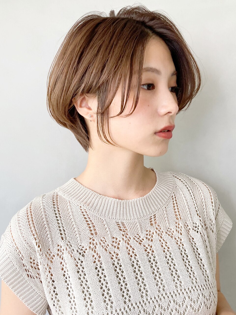 ショートボブパーマ♪小顔大人かわいいカーキベージュ時田