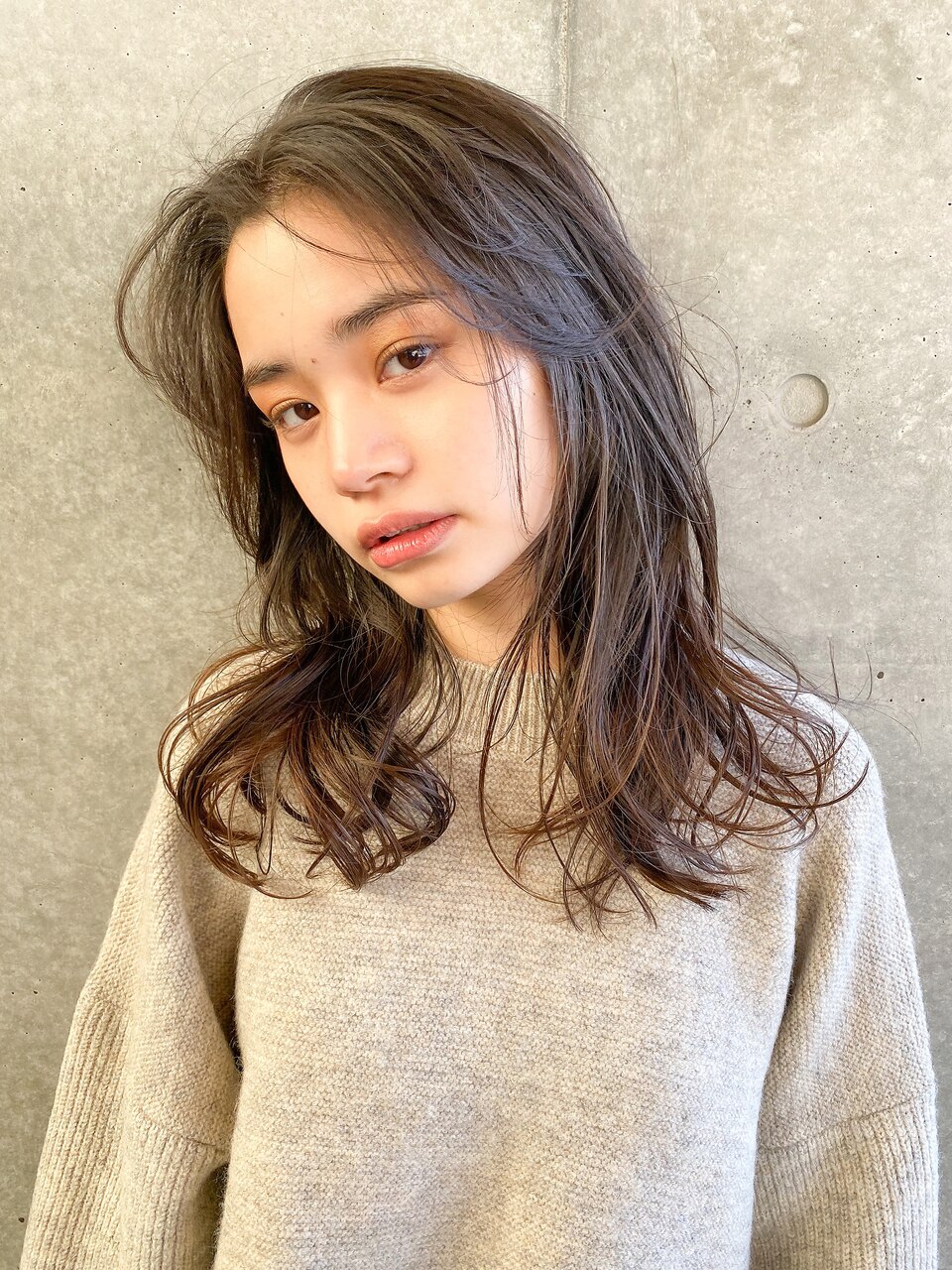 レイヤーで作るルーズヘア