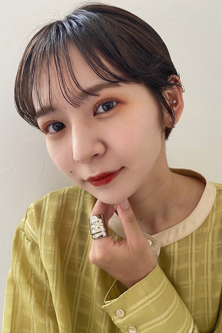 耳掛けシンプルショート