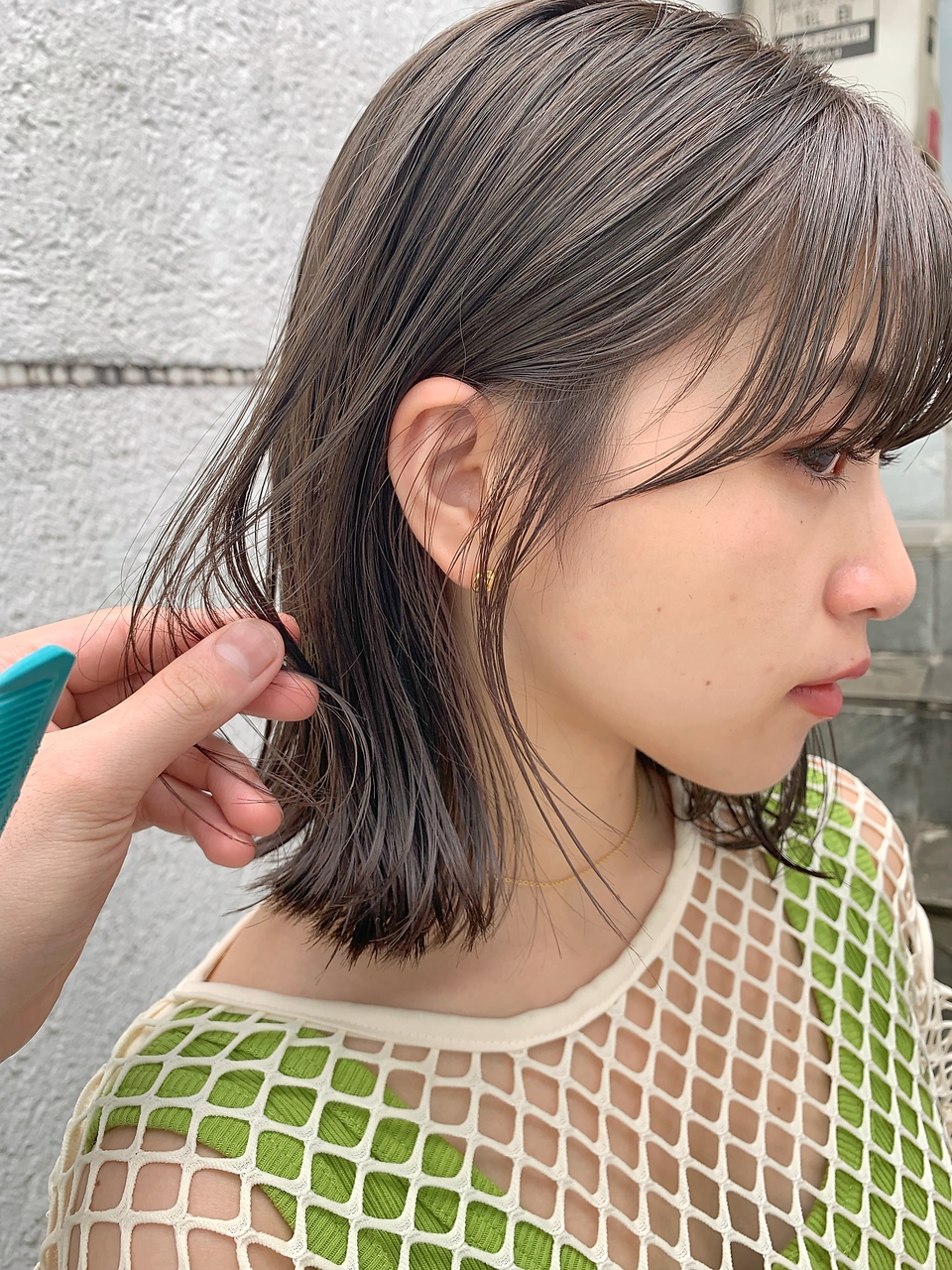ボブロブヘアカーキグレージュオリーブベージュ大人かわいい小顔